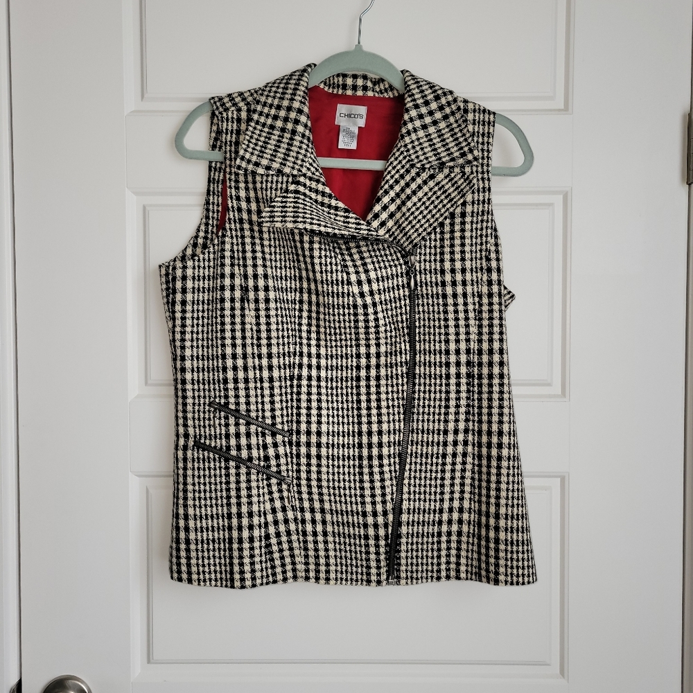 Chico's zip up Black/cream Plaid Vest. Sz 1